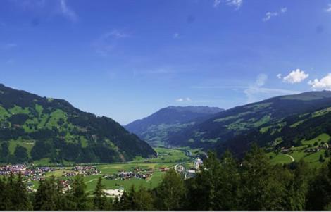 Landhaus Alpenjaeger Hainzenberg Exterior photo