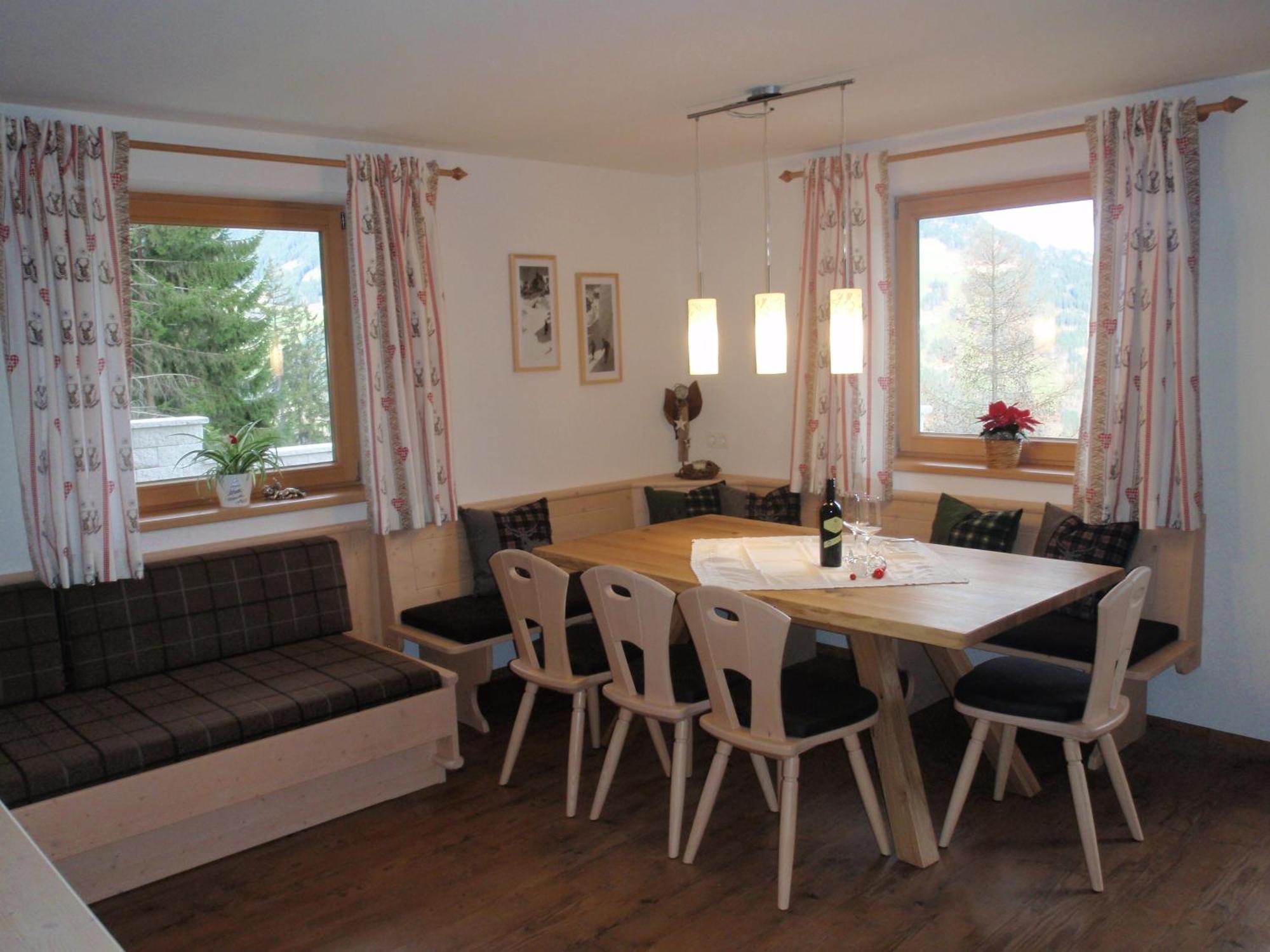 Landhaus Alpenjaeger Hainzenberg Room photo